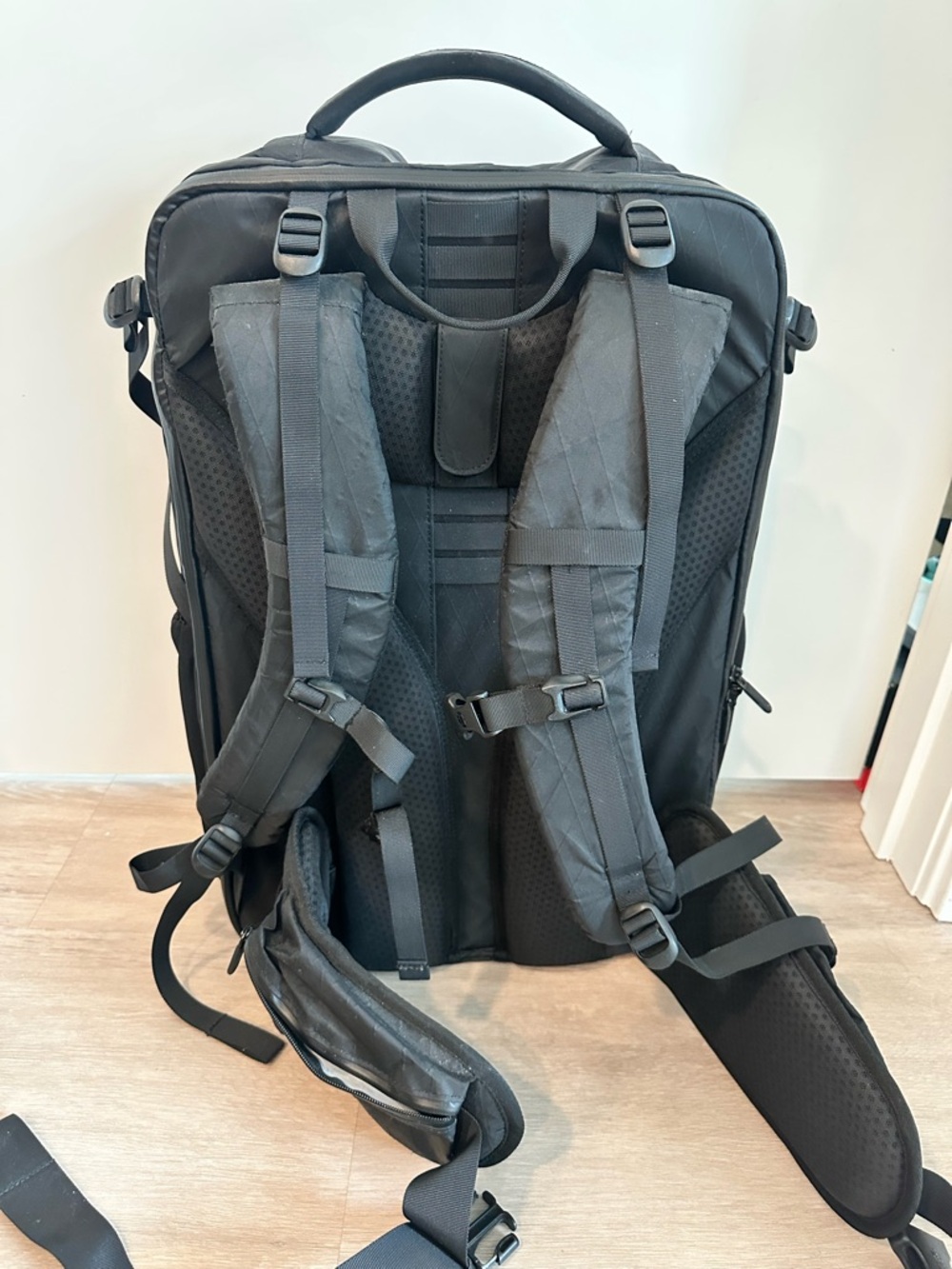 Tortuga travel outbreaker backpack 45L - Picture 6 of 8